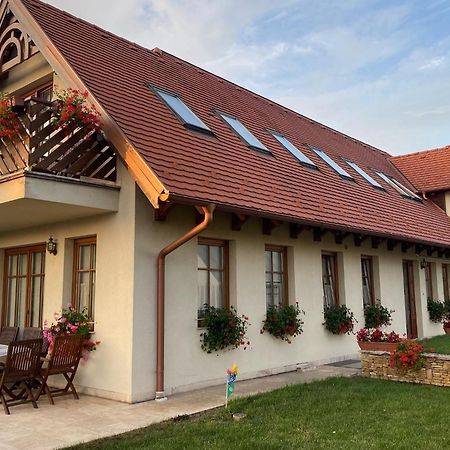 Gardonyi Apartman Eger Exterior photo