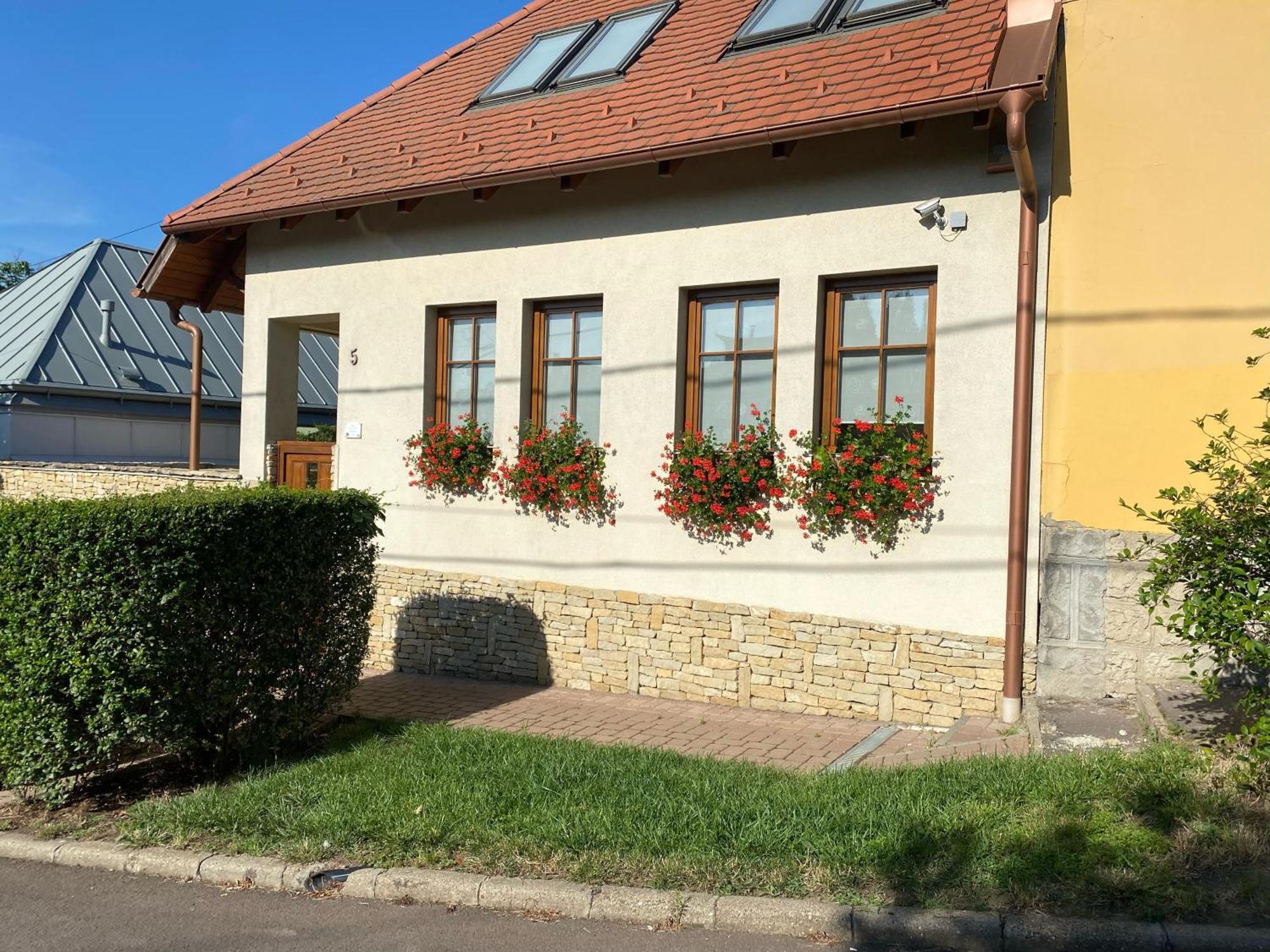Gardonyi Apartman Eger Exterior photo